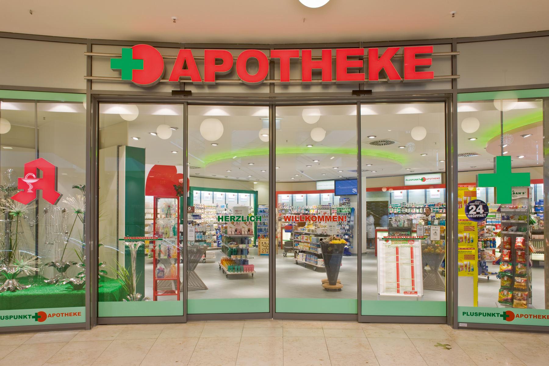 Automatische Schiebetüranlagen für Anwendungen mit hohem Sicherheitsbedarf wie Apotheken Foto: dormakaba - www.ganzglastuere.de