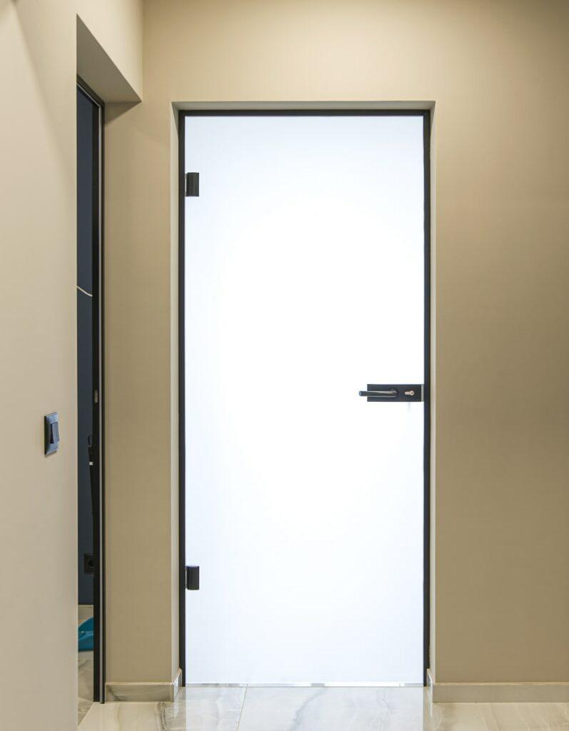 Glaswand- und Zargensystem justo FLIPP by Dorma-Glas- Zarge D-FR-S mit Glastür - www.ganzglastuere.de