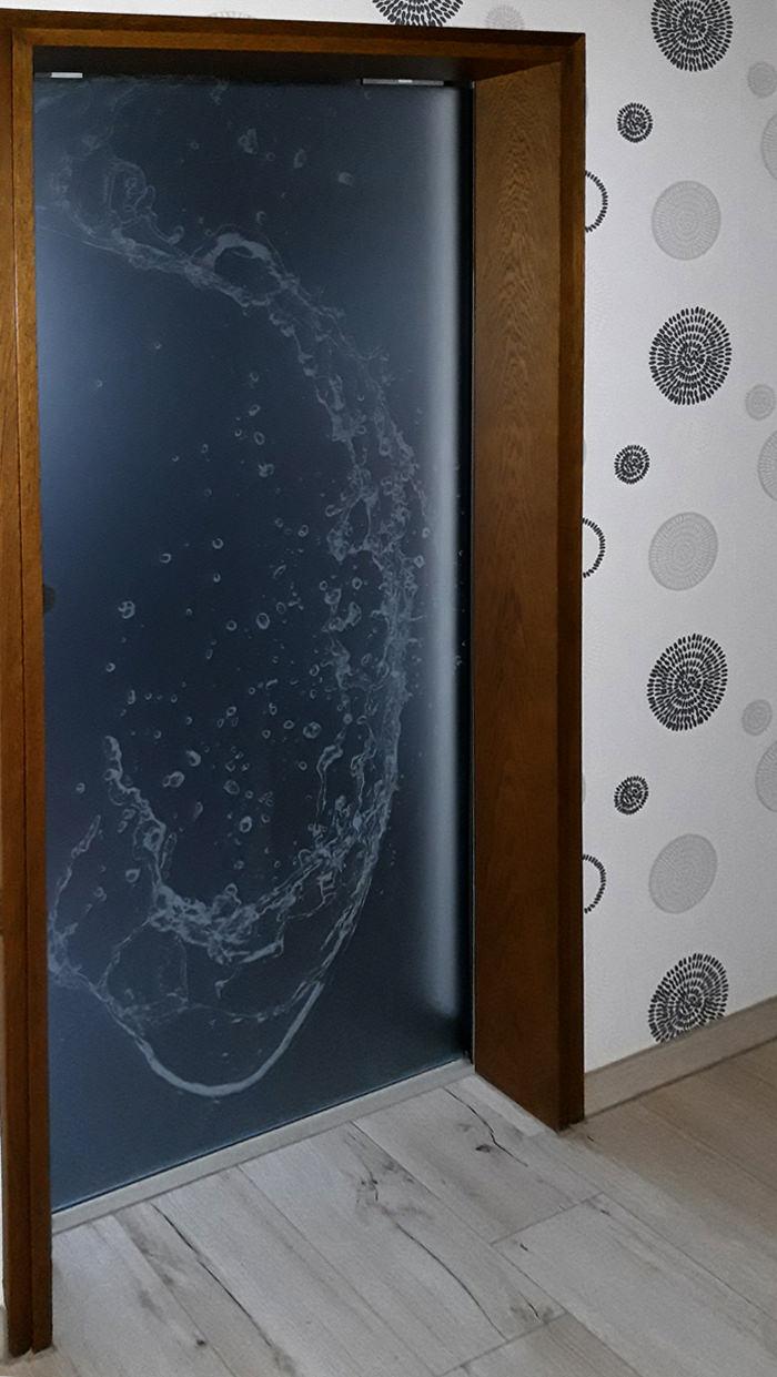 Referenz Glas-Schiebetür Modell „7044 Splash“ Bild 1